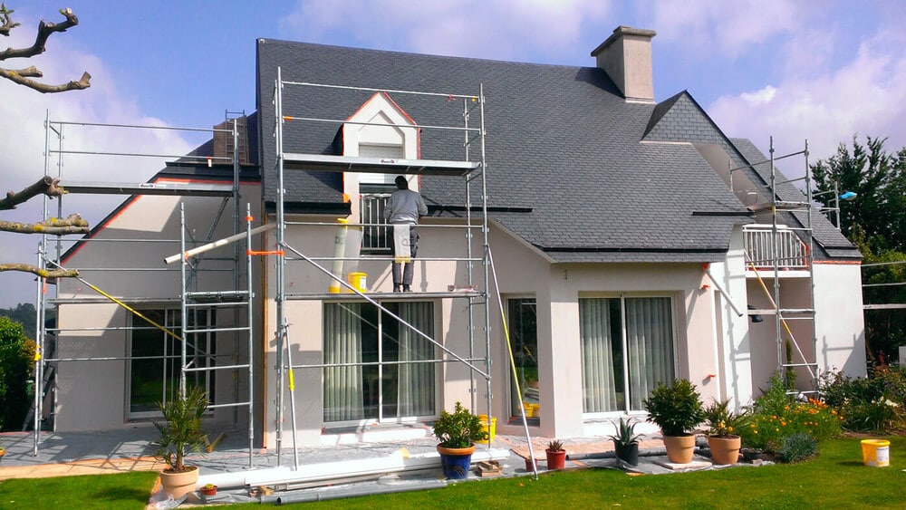 Ravalement de façade : pourquoi et quand et comment faut-il refaire les  façades de sa maison ?